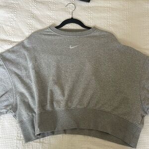 Nike Dri Fit Sweatshirt